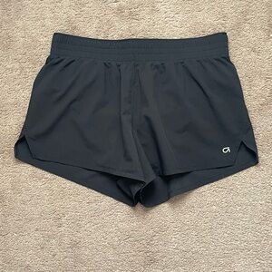 GapFit 3” Runaround Short